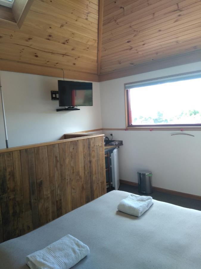 Cherry Top Farmstay - Boutique Eco Village Lilydale Dış mekan fotoğraf