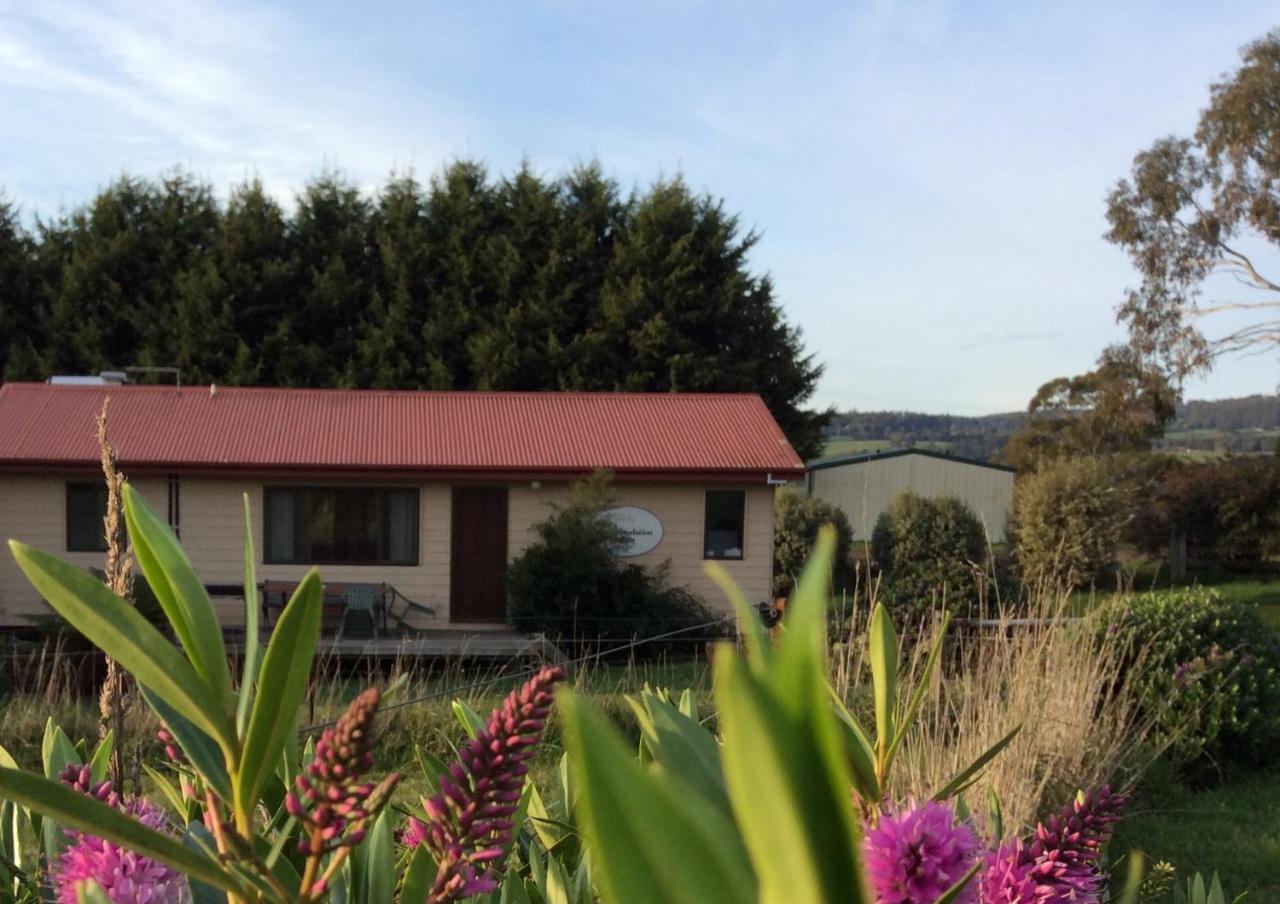 Cherry Top Farmstay - Boutique Eco Village Lilydale Dış mekan fotoğraf