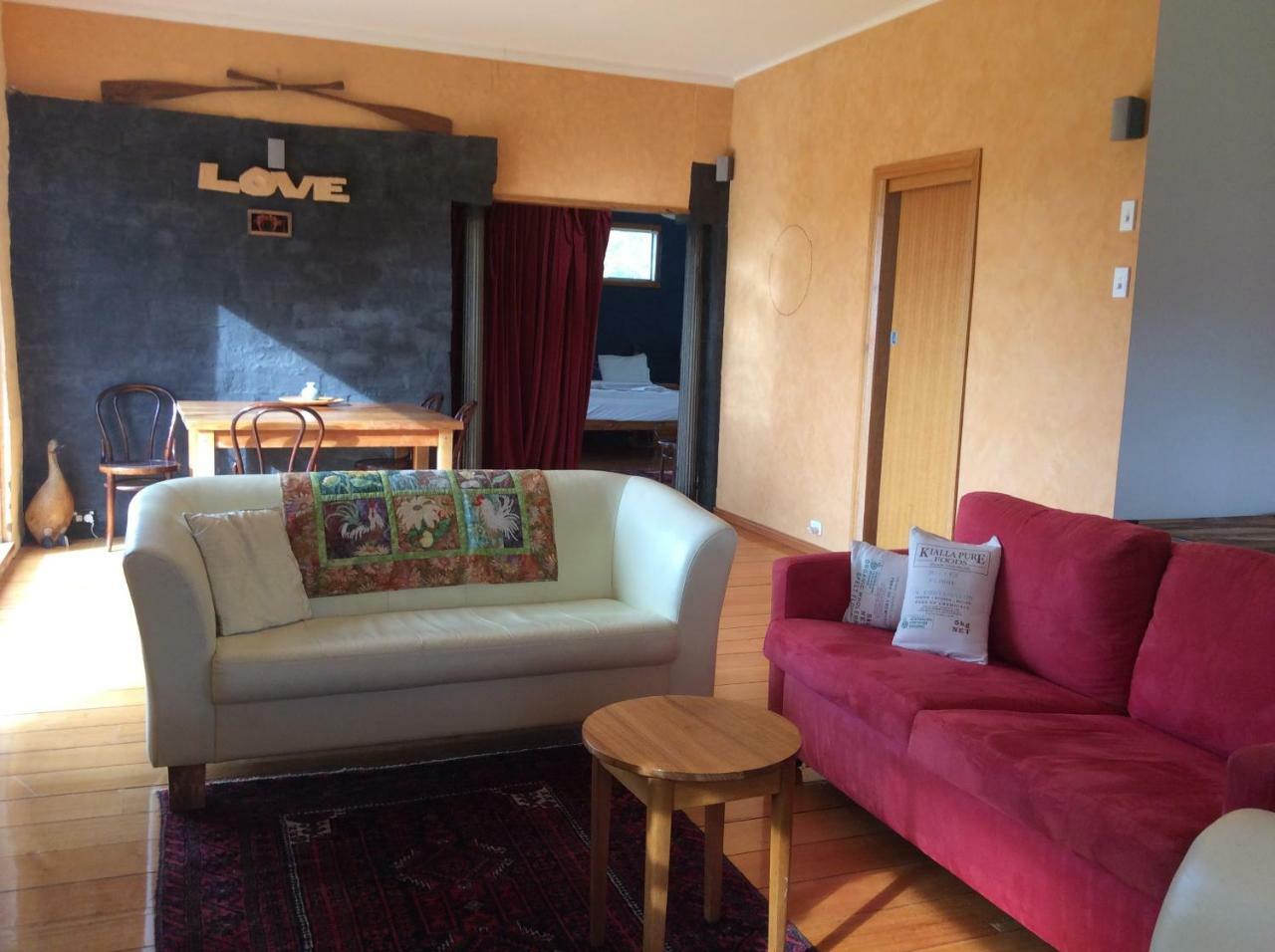 Cherry Top Farmstay - Boutique Eco Village Lilydale Dış mekan fotoğraf